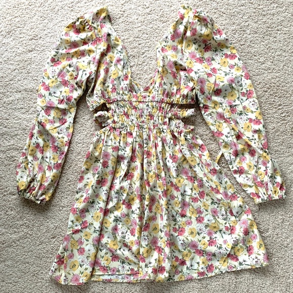 Floral Print Cut Out Mini Dress - Picture 5 of 5